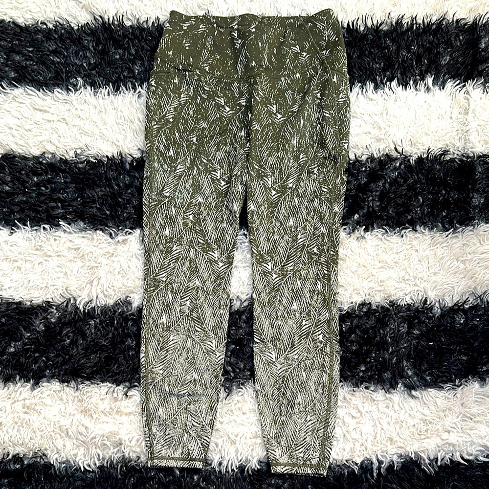 All In Motion Olive Green Winter Weight Patterned Leggings, Medium